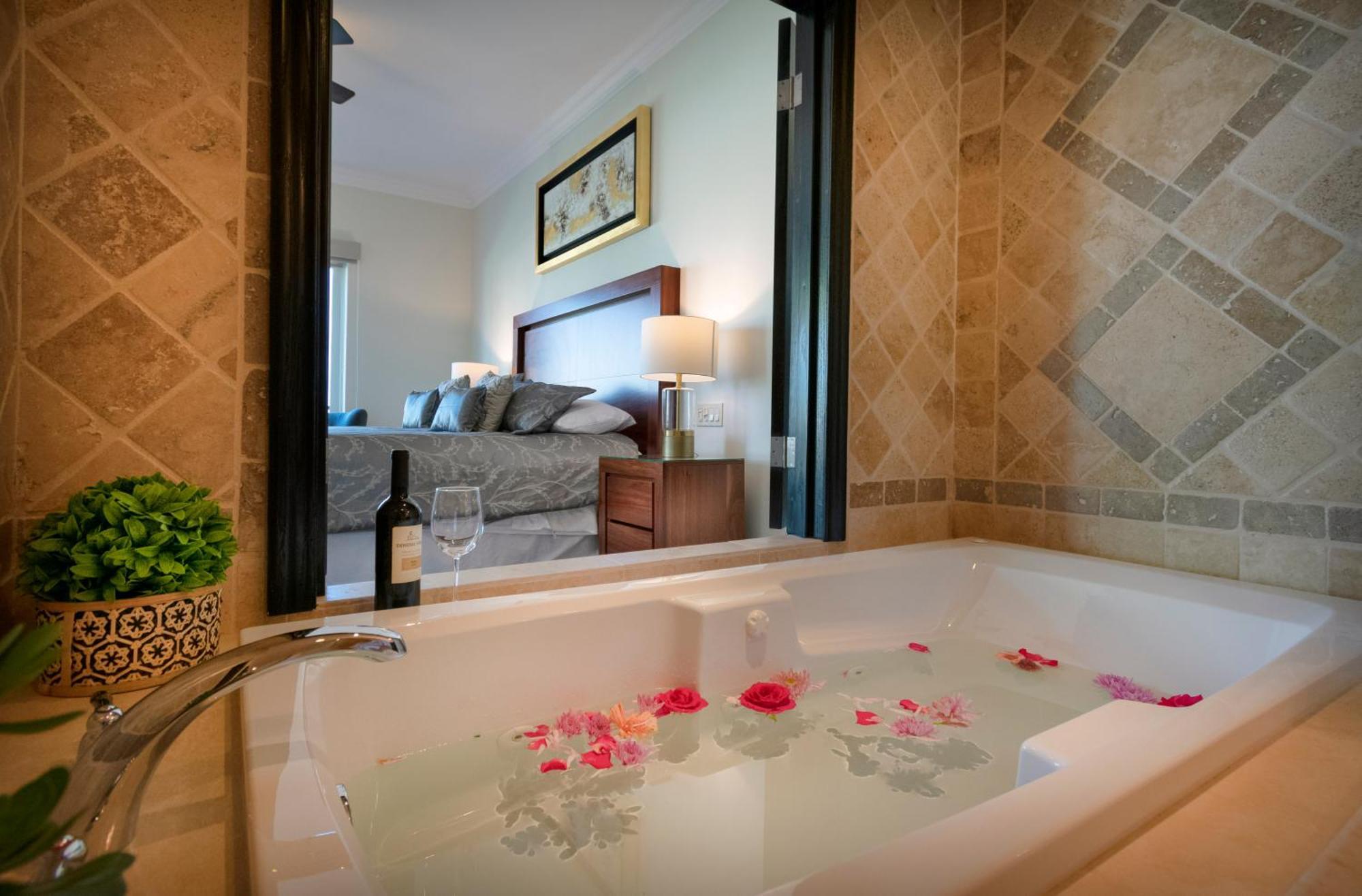 Condo Paraiso - Luxurious New Condo 300Mt From The Beach กาโบซานลูกัส ภายนอก รูปภาพ